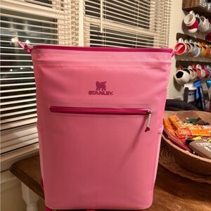 Stanley Pink Upright Soft-Sided Garment/Accessory Bag